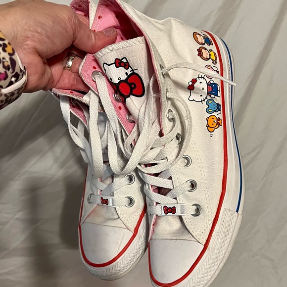 SOLD!!! Sz 8 Womens Converse Sanrio Hello Kitty Collab Hi Tops - Picture 14 of 14